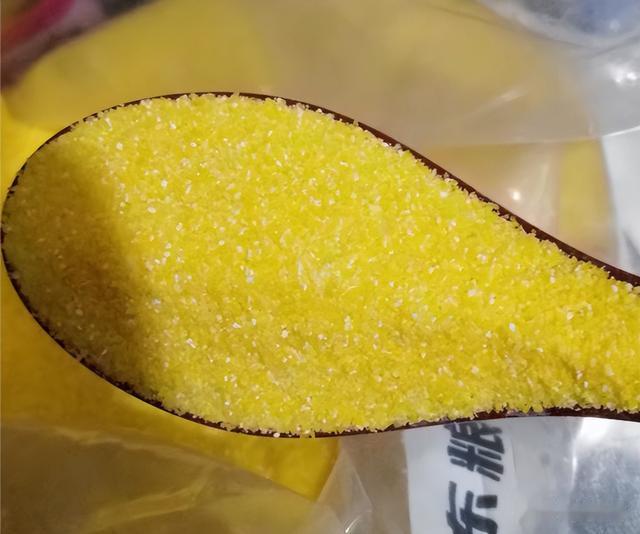 鲤鱼|夏季闹小鱼从窝料开始！分享几个实用的方法，效果立竿见影