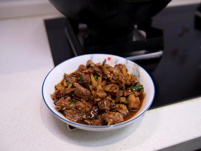 秋天最应该吃的肉，比猪肉便宜比牛肉营养，女人更要经常吃