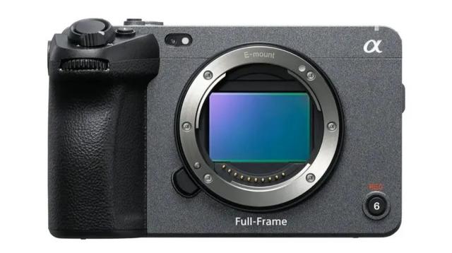 机闻速递：索尼小改款摄影机正式发布！佳能研发新款超远摄镜头！