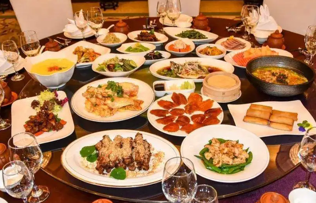 广东菜为什么上不了国宴？国宴八大热菜，你吃过哪几道？
