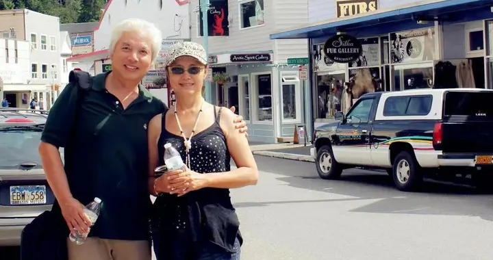 姜黎黎晚年跟小3岁汪宝生美国养老，如今的她，证明周润发没说错