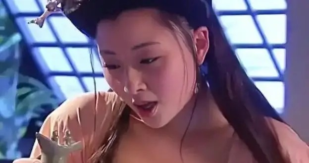 殷桃：与前夫结婚一年就分开了，如今45岁依旧单身