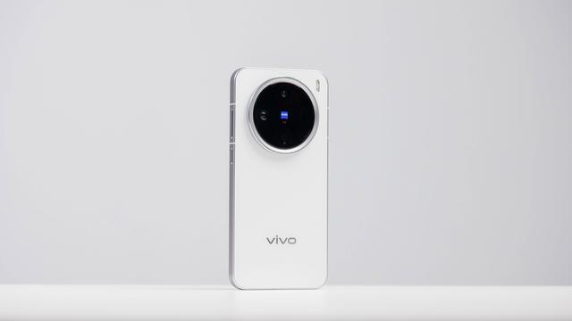 vivo小屏旗舰，蓝海电池+蔡司色彩+IP69防水，天玑9400加持！