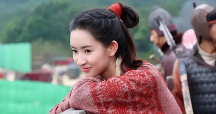 她是北舞校花，自称“命好”却绯闻满身，被质疑害导演前男友自杀