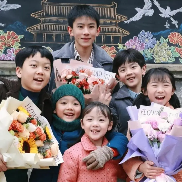 《小巷人家》5位演员演过《父母爱情》，认出关晓彤，这4位藏得深