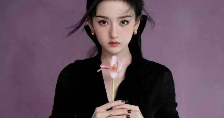 宋祖儿｜真的美的不像话，像画，美艳黑天鹅