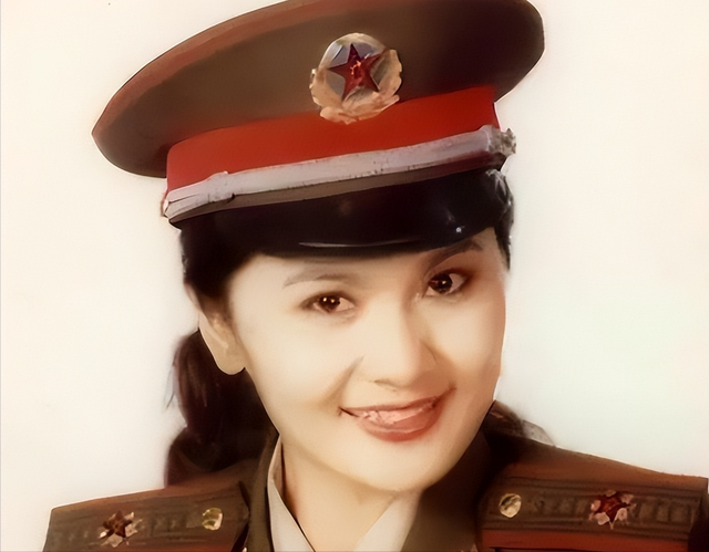80年代家喻户晓的女演员，嫁给军委副主席儿子，离婚后混得如何？