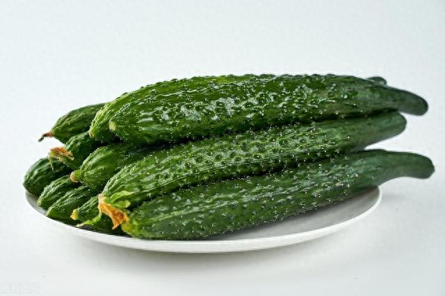 黄瓜 每天只吃黄瓜充饥，能减肥吗？为什么不建议你这么吃？