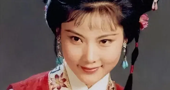 因太美无人敢追，父亲为她终生不娶，老公独宠38年，儿子随她姓