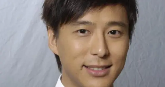 香港知名男星移民后节衣缩食，点外卖都觉得奢侈，两年换新房