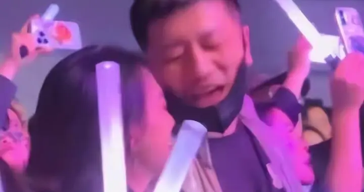 离婚五年了！一则惊爆留言让整个热搜炸开锅。