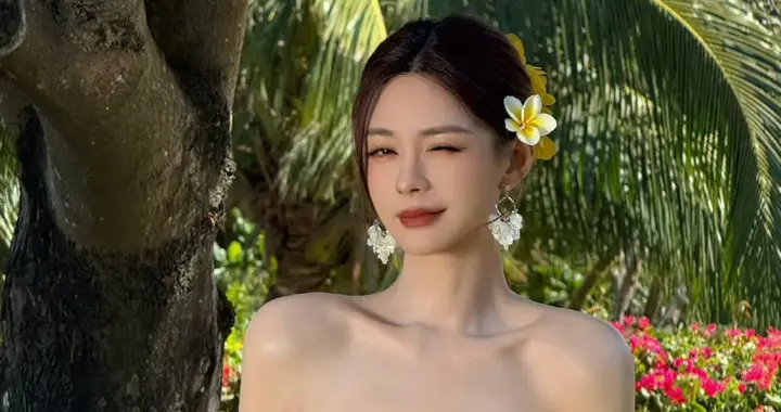 沈梦辰最新照片 调侃自己最近怎么吃都不胖
