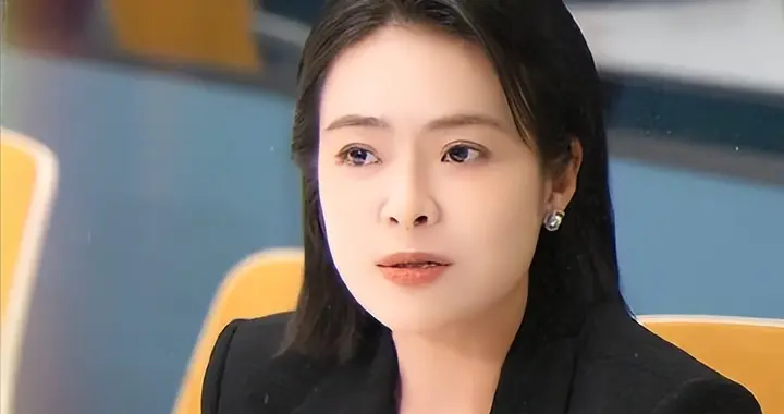 上海主持人陈辰再传喜讯！事业顺利儿女双全，46岁的她成人生赢家