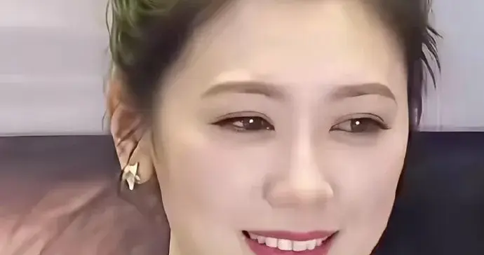贾静雯越成熟越有气质，岁月在她身上只沉淀了温柔韵味，愈发迷人