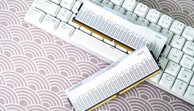 高性价比的DDR5灯条推荐：玖合星域6000内存开箱简测分享