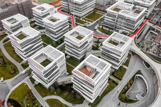 算力泡沫破裂：从“显卡印钞”到“电子废铁”的血泪启示录