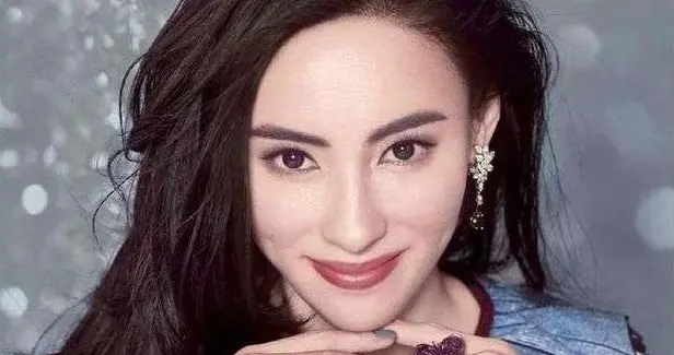 张柏芝力挺儿子婚姻自由：爱，从来不该是枷锁！