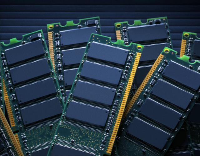 DRAM，开启30年“新赌局”