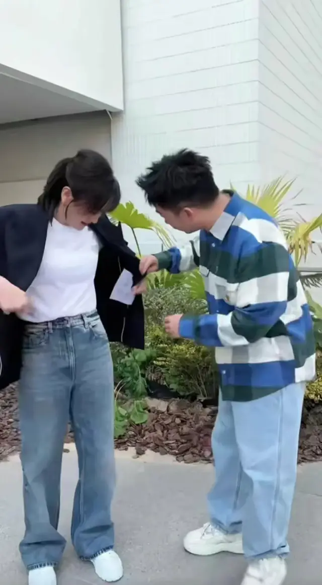贾玲|瘦身成功的贾玲，终于回归荧屏，和杨迪上综艺首秀！