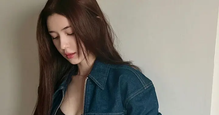 哈妮克孜写真美图，小蛮腰绝了