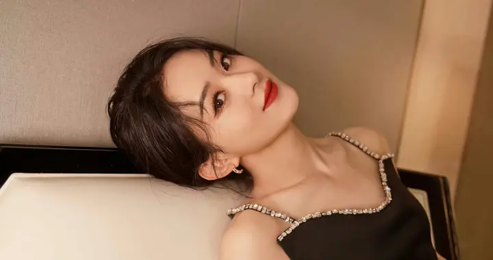 赵丽颖。看美女，心情好