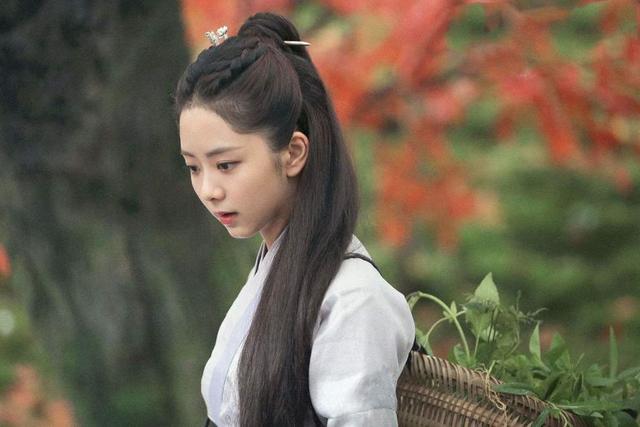 好家伙，谭松韵古装玄幻剧终于来了，徐纪周执导，男主是新晋小生