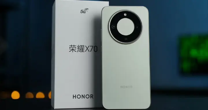 榮耀旗下的“千元機(jī)皇”！十面抗摔+超窄直屏+8300mAh+滿級(jí)防水