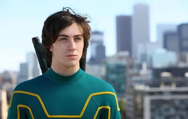 詹姆斯·邦德|MCU快银击败黑人竞争者，成为下一任「007」詹姆斯·邦德