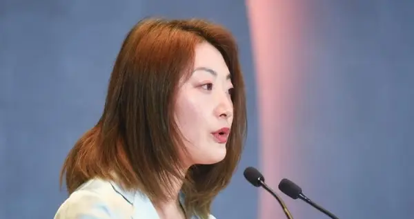 娃哈哈大洗牌？宗馥莉已从集团离职，知情人透露出其出走原因