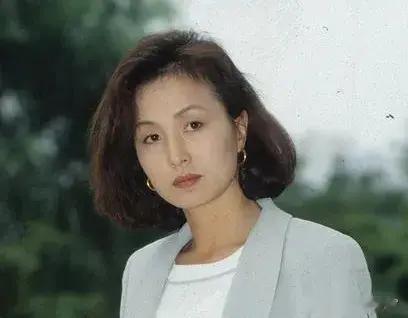 国民妈妈金美淑到中国旅行 年轻时美貌惊艳众生 39岁高龄结婚也幸福