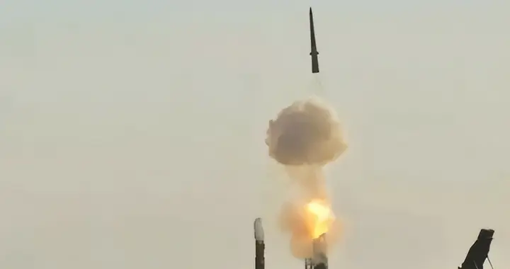 神话破灭！俄军2枚导弹猎杀西方“战神”，乌克兰最后的王急速消