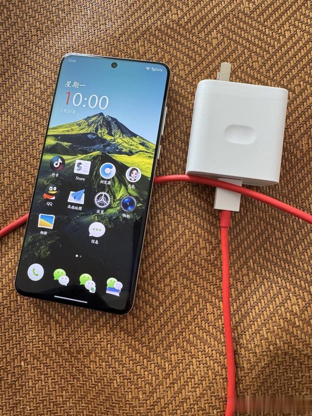 考虑了很久，还是买了一加13