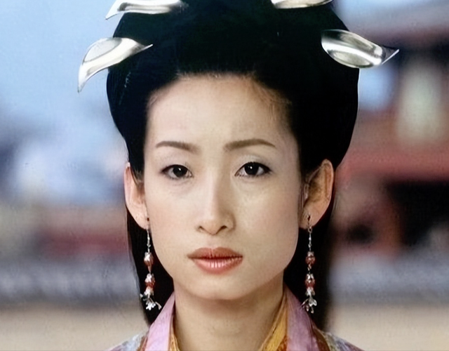 人前拽姐人后甜妹？没想到，大胆整顿职场的秦海璐，还有另外一面