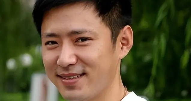 高鑫：结婚19年不做饭、不洗碗，拍戏赚的钱都上交妻子保管