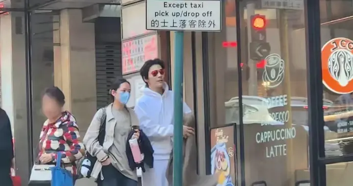 网友香港偶遇郭碧婷向佐！恩爱逛街超甜蜜，向佐简单打扮帅回来了