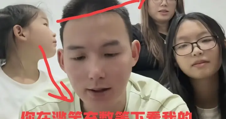 谢浩男4人唱歌现场版补上了 海军妈妈涨粉快 谢爸留言区有人在挑事