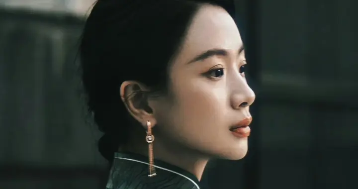 李梦民国风，姐和旗袍的适配度好高啊 ???