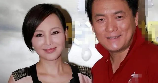 她长得漂亮，演技好，出道33年戏红人不红，与丈夫结婚27年零绯闻