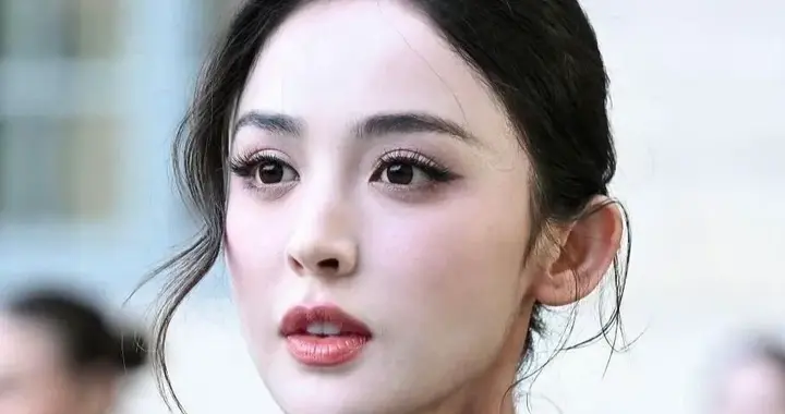 娜扎这才叫顶级美女，光用美貌顶了这么多年！