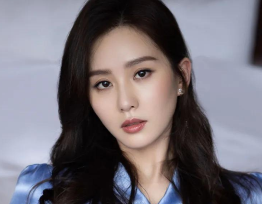 刘诗诗37岁生日，明星导演送祝福，黄渤的“好人论”又应验了