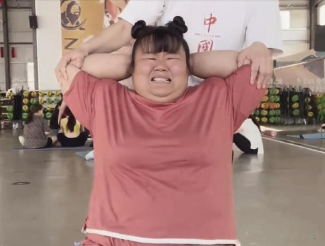 教练 312斤网红减肥猝死！教练拽着锻炼，瘦了75斤仍被打击没变化