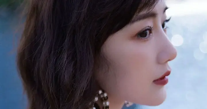 毛晓彤清凉穿搭好美