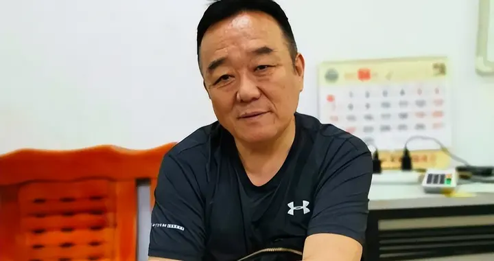 演15集猪八戒，却成就了马德华，娶“王母”为妻，如今在广东养老