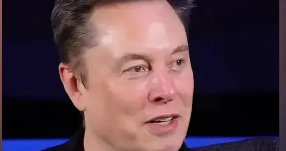 馬斯克說人類能“半永生”，網友：他說火箭能回收時，有人也不信