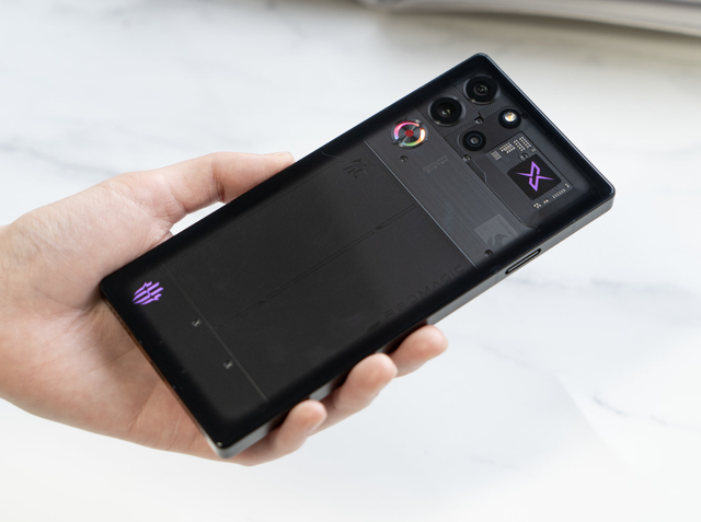 红米也要上7000mAh大电池了？还会提高影像能力！