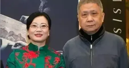 原来马未都妻子是她，怪不得做啥都能来财，真是娶一个贤妻旺三代
