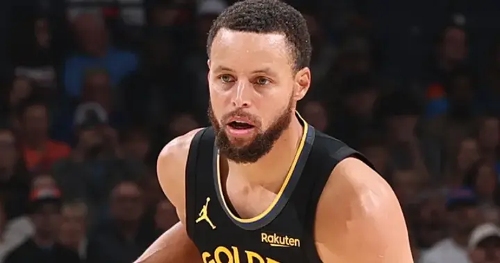 勇士惨败！库里13中4+恶犯，亚历山大28+5三节打卡，格林愤怒不满