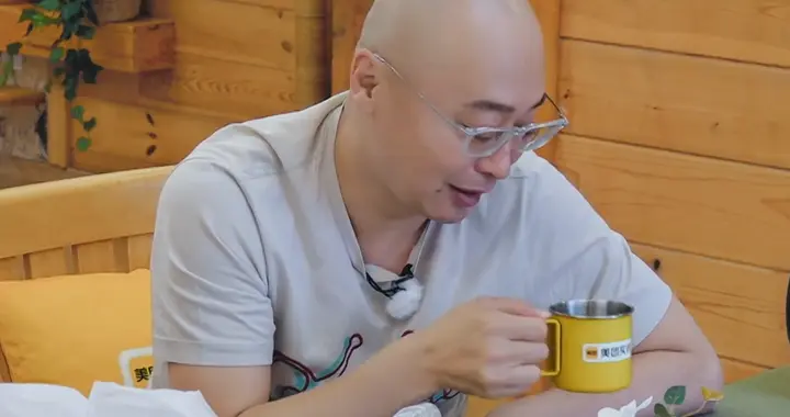 邓莎老公《再见爱人》后辞职，公司市值2.36亿，他及时止损很聪明