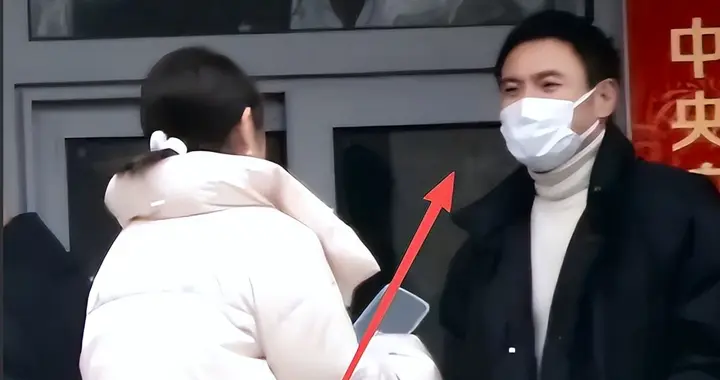 26年央视春晚彩排照曝光！到场明星失望，网友哭了，不该来的来了