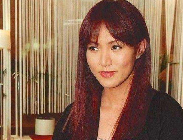 黎瑞恩|49岁香港知名歌手与富豪夫离婚 含泪离婚养大儿女！